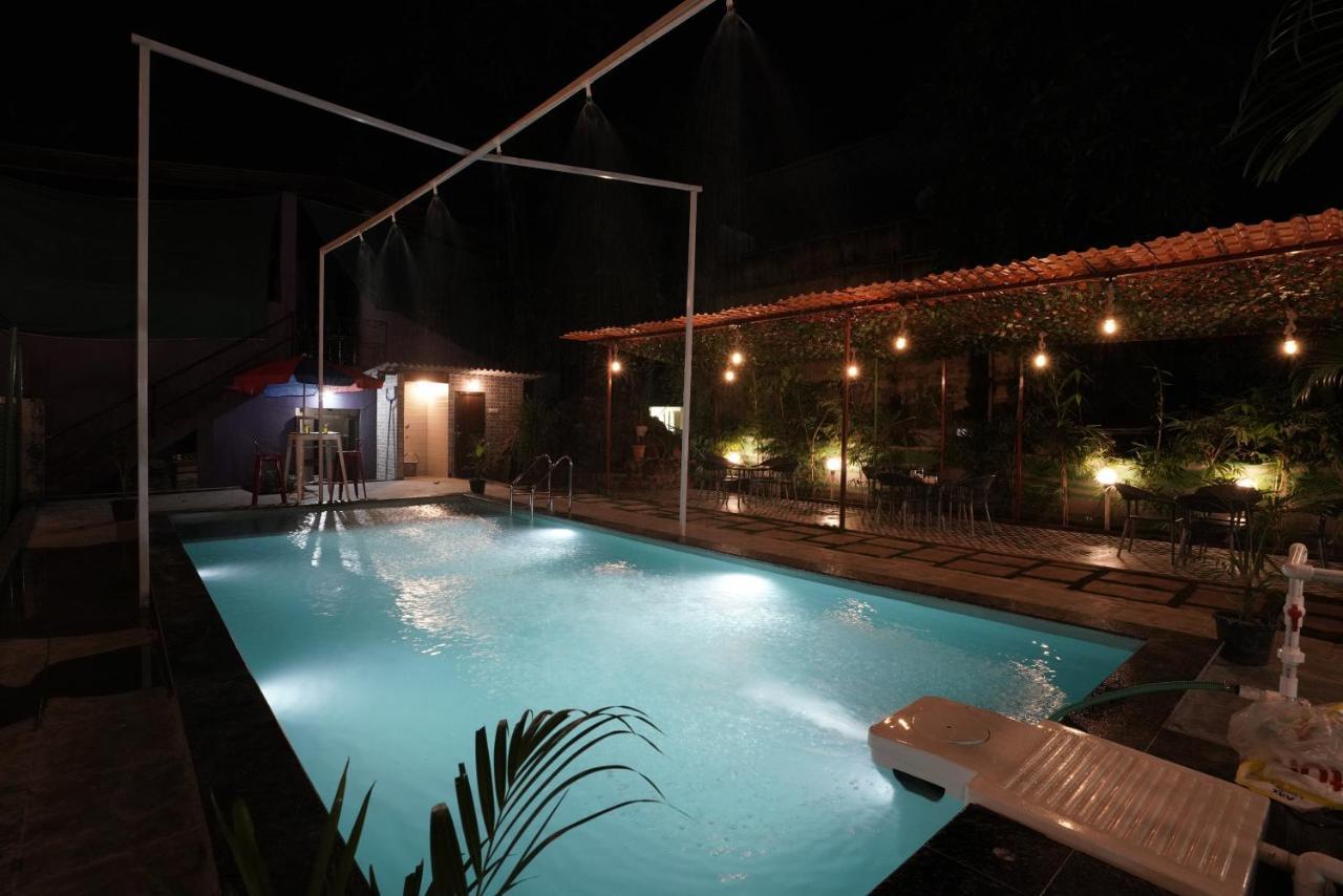Palm Springs Beach Resort - Gorai Bombay Esterno foto