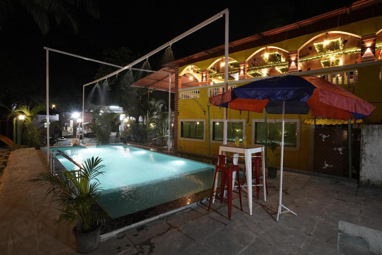 Palm Springs Beach Resort - Gorai Bombay Esterno foto